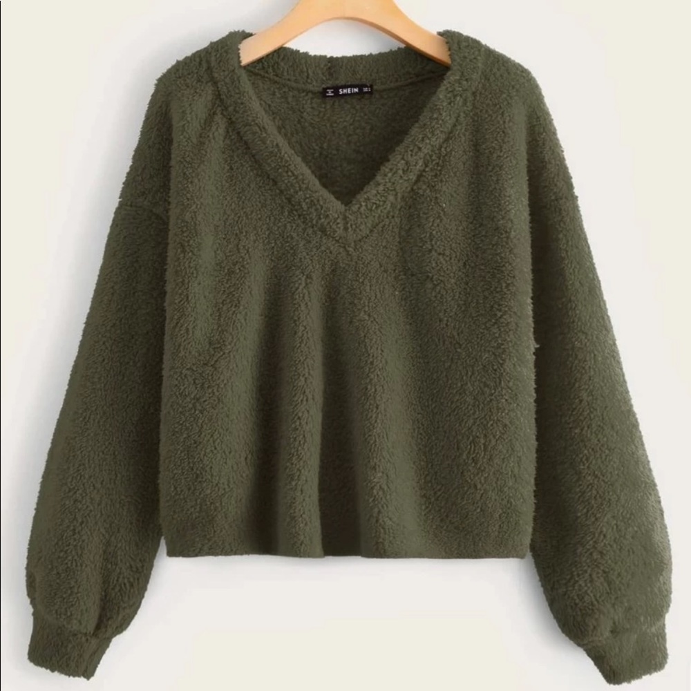 Sherpa oversized vneck pullover